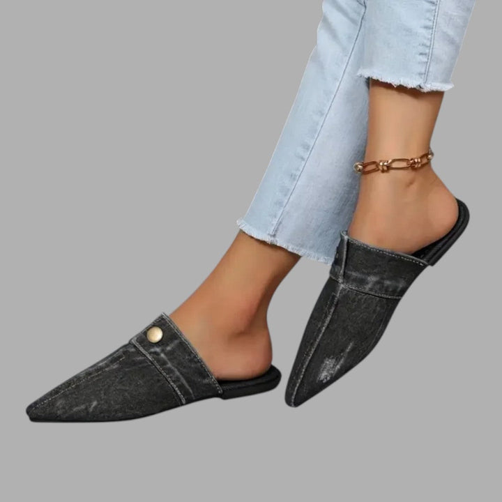 Comfortable women's casual slip-on mule sandals for everyday wear, a stylish summer essential.