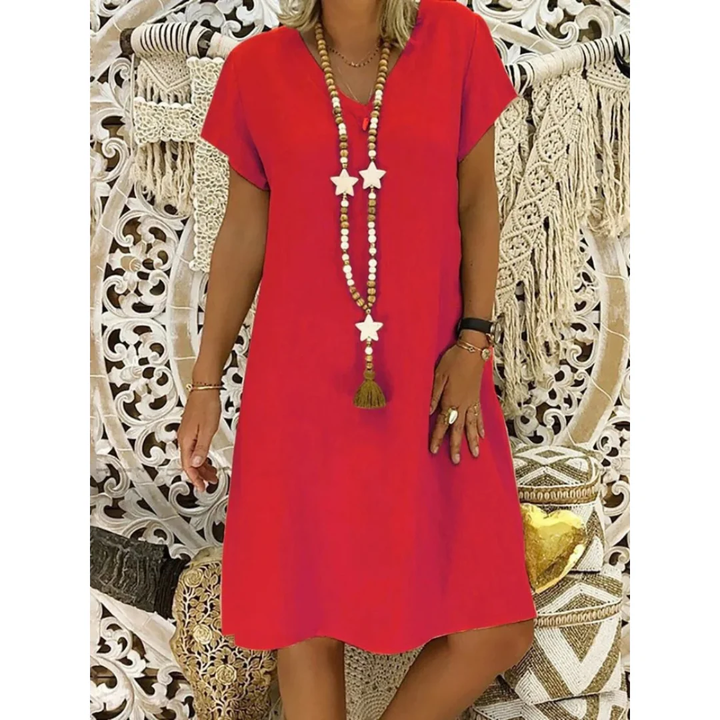 Versatile women's relaxed fit plus size summer dress, perfect for casual everyday wear.