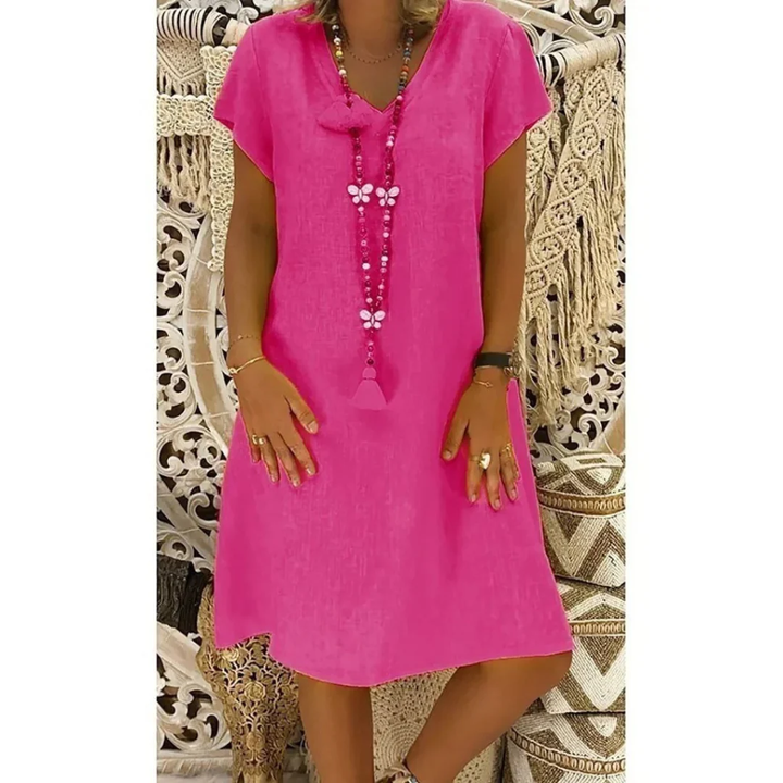 Chic plus size casual summer dress for women, relaxed fit, perfect for comfortable everyday wear.