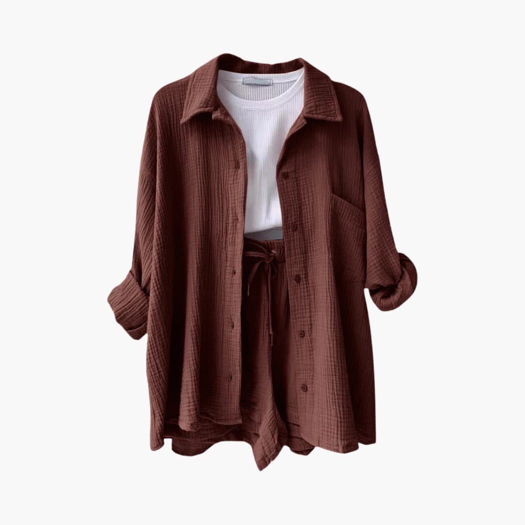 Comfortable women's two-piece set. Relaxed fit for summer casual wear.