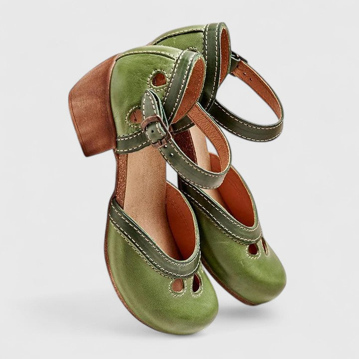 Lightweight women's casual sandals with open-toe design, ideal for summer walking & outdoor comfort.