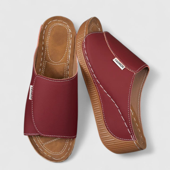 Women's Celestria summer sandals, combining style, comfort, and versatility for every step.