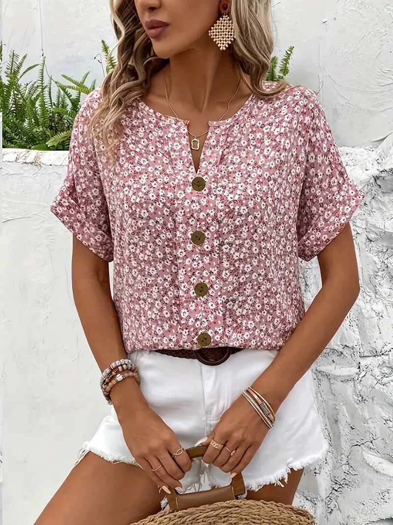 Stylish women's floral print blouse, a flowy and elegant top for summer and versatile casual chic wear.