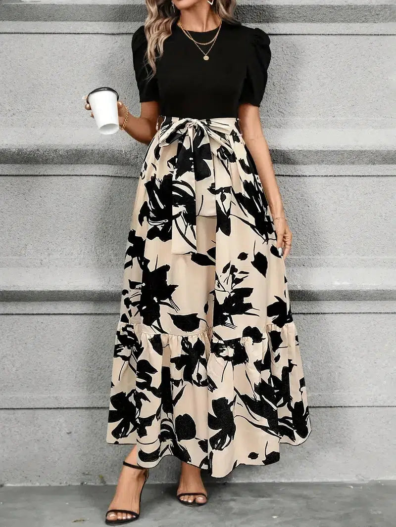 Stylish women's maxi dress, versatile for casual wear or elegant occasions. Long, comfortable fit.