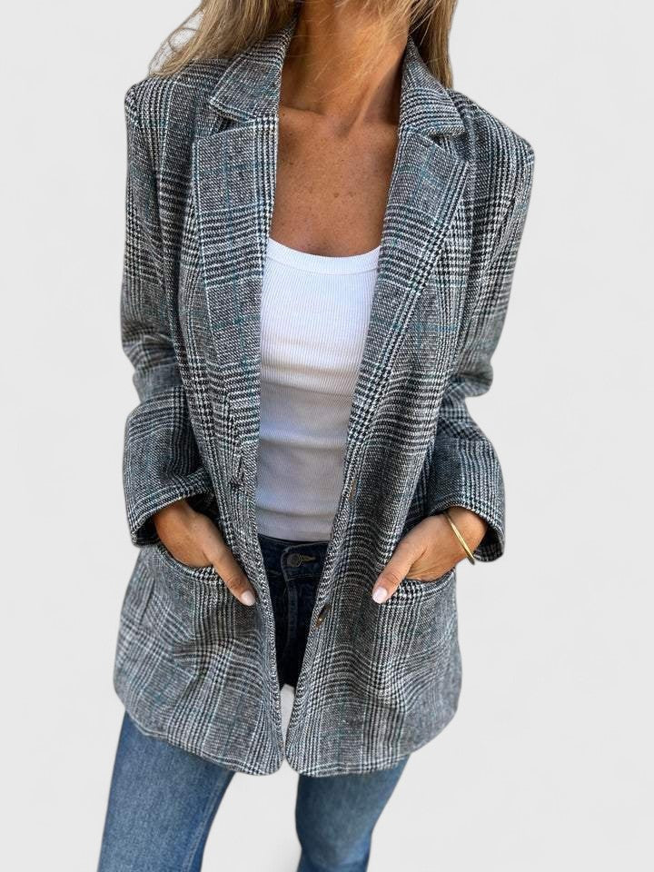 Relaxed fit women's long sleeve plaid blazer, stylish and comfortable outerwear for fashion.