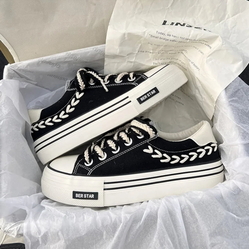 Comfortable women's chunky platform sneakers, ideal for daily wear and adding an elevated touch to any outfit.