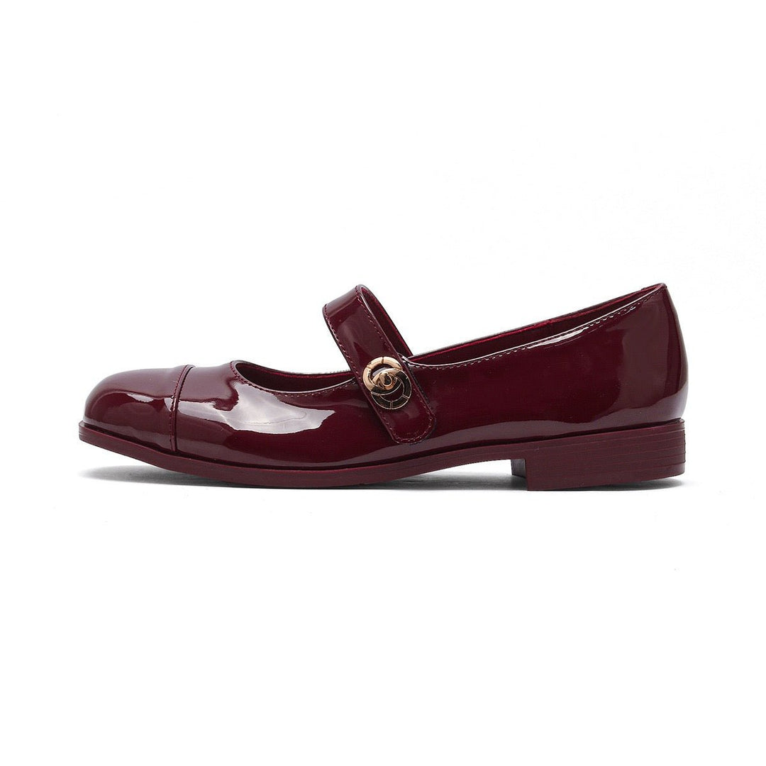 Close-up of comfortable sole & arch support in women's wide toe box Mary Jane flats.
