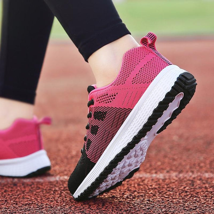 Women's support shoes, beige, with a non-slip sole, ideal for comfortable, everyday walking.