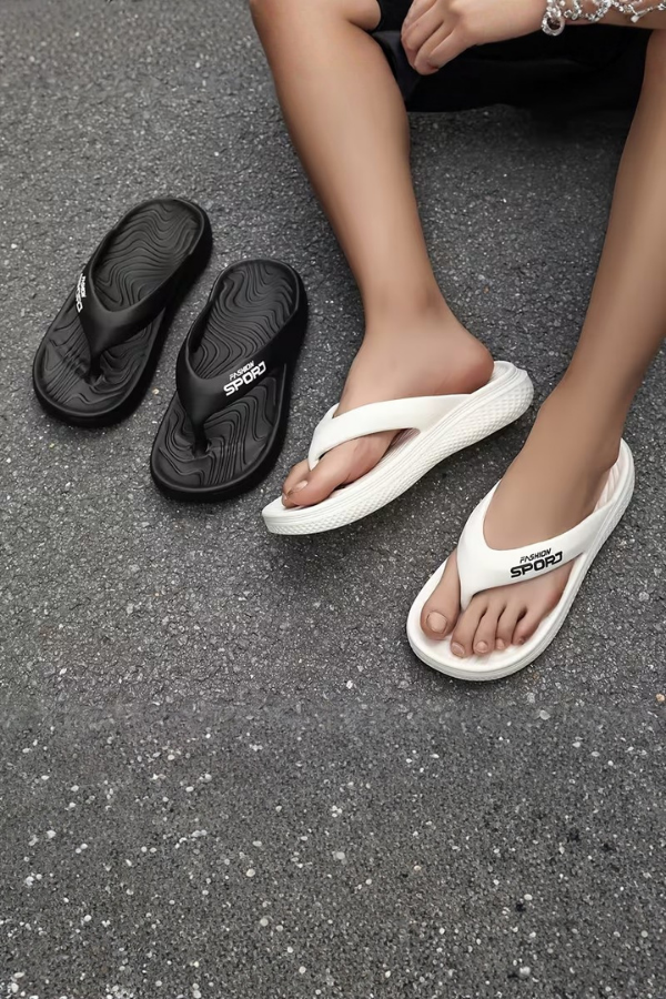 Stylish women's cloud soft flip-flop sandals, comfortable for daily wear, beach, or poolside activities.