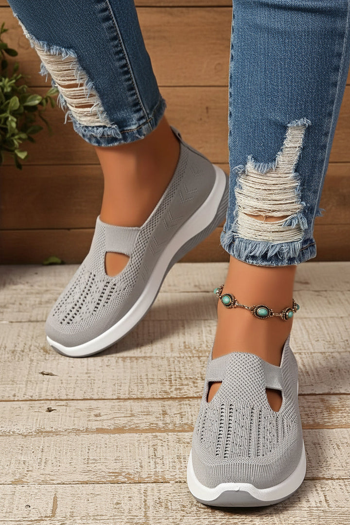 Women's casual walking shoes with CloudStride technology for maximum comfort.