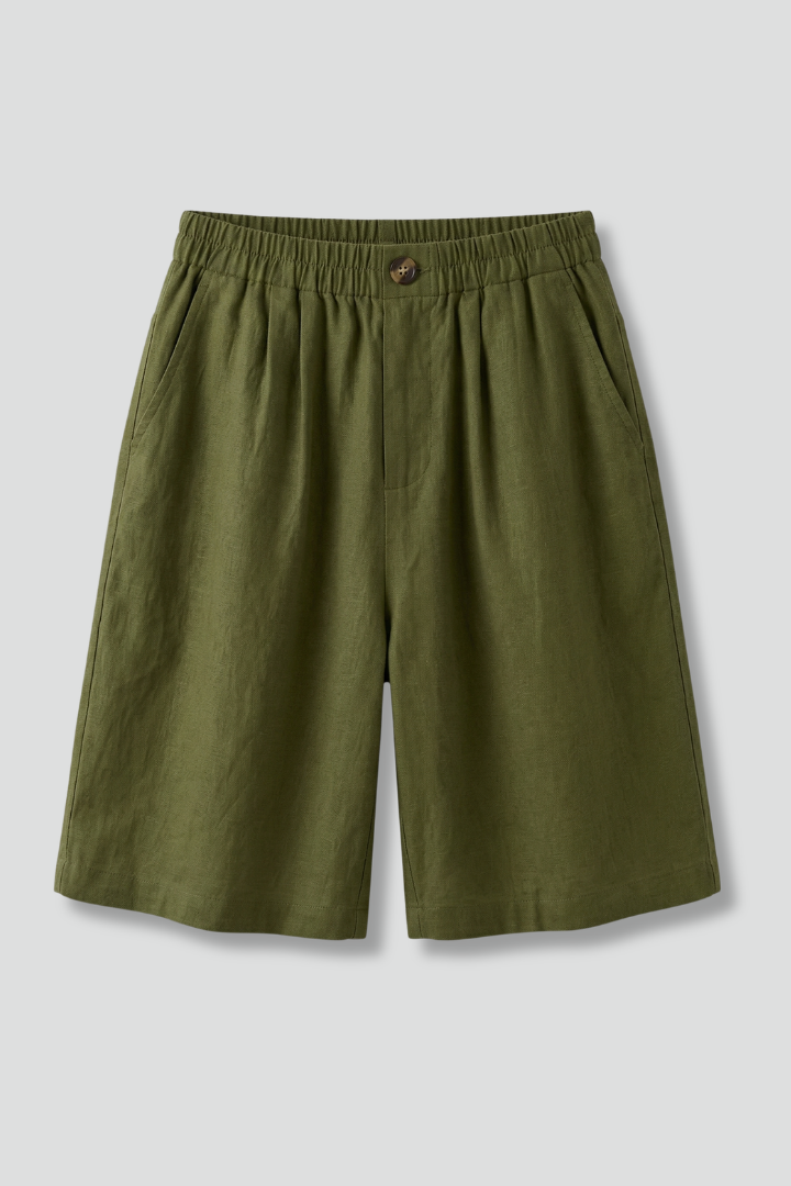 Women's comfort fit shorts with elastic waist & pockets, perfect for casual summer wear.