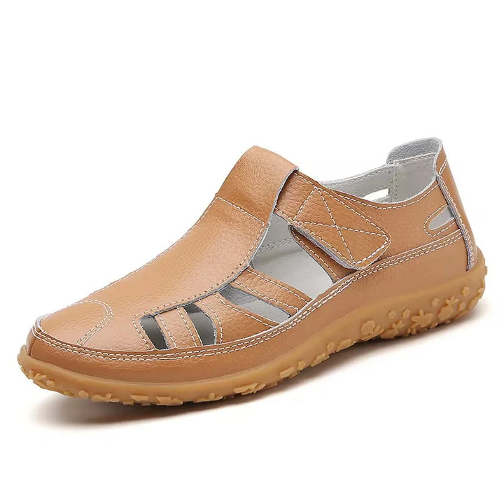 Comfortable women's walking sandals for summer, ensuring stability and support all day long.