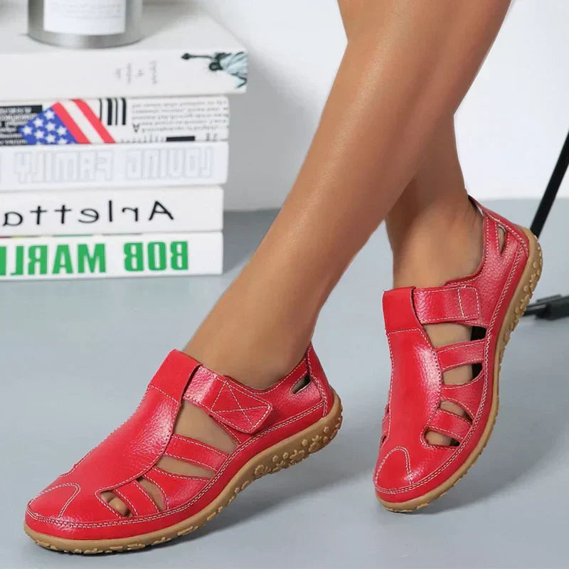 Stylish women's casual sandals with balance technology for comfortable everyday walking.