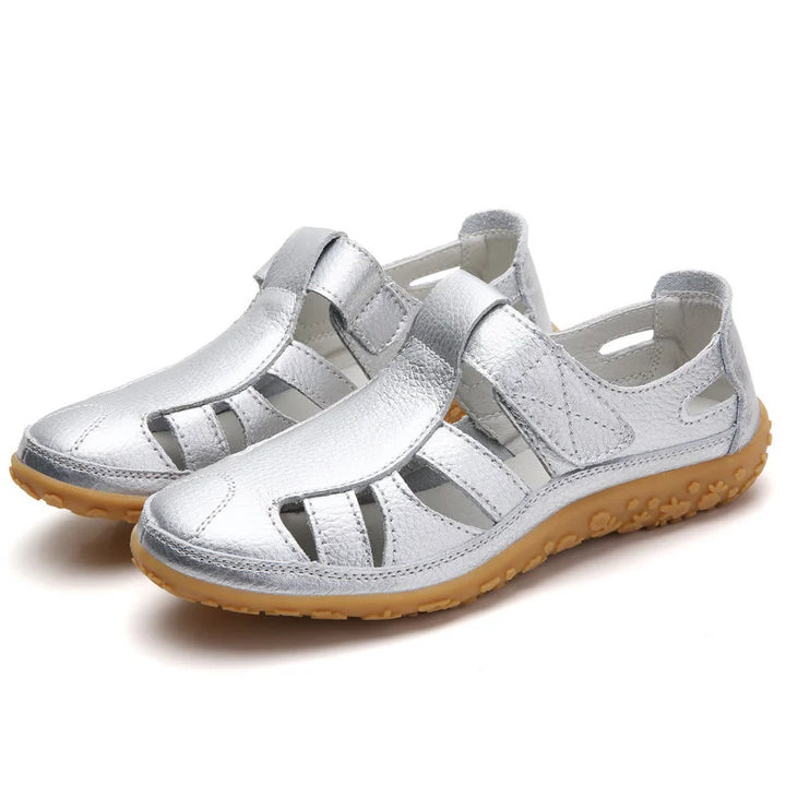 Casual women's walking sandals, perfect for summer comfort and everyday stability. Open-toe style.