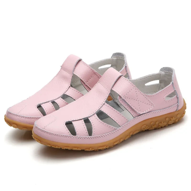 Flat women's sandals with excellent balance and comfort, suitable for daily wear. A supportive shoe.