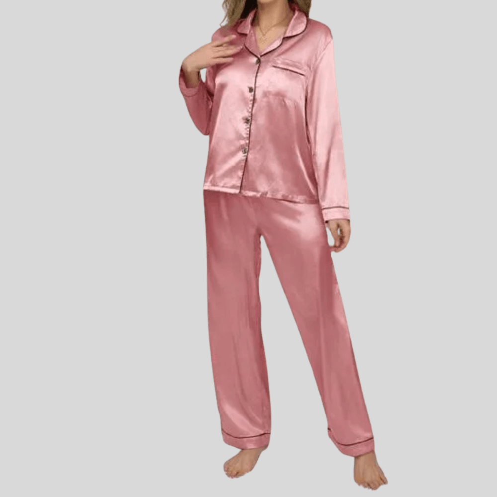 Classic women's button-front nightwear set, soft, breathable, ensuring a cozy night's sleep.