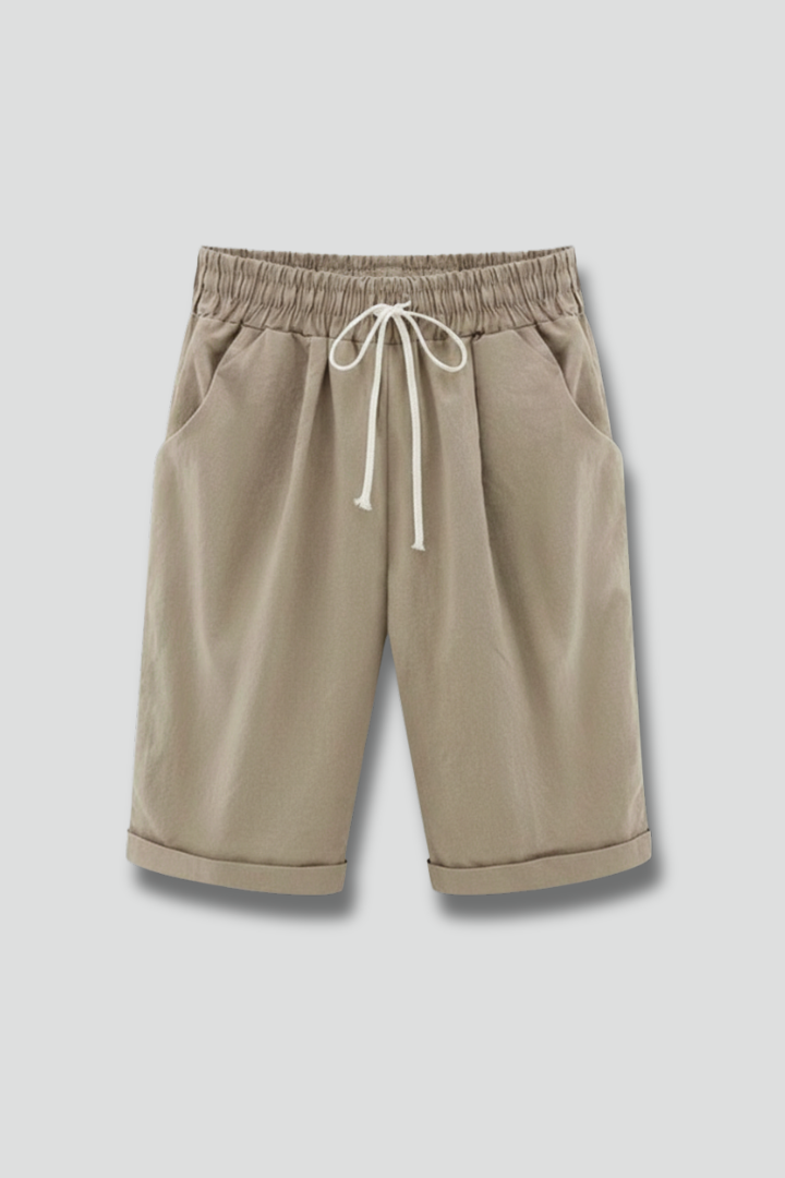Women's comfortable casual shorts with drawstring waist and practical side pockets.