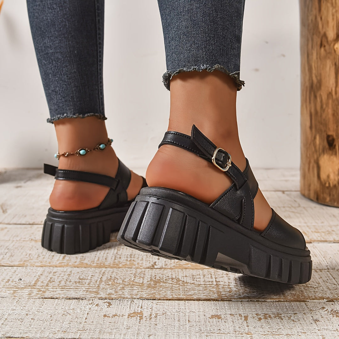 Women's everyday flat sandals, comfortable casual footwear for summer with a versatile minimalist style.