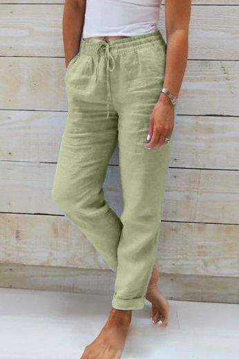 Elegant women's flowy wide leg pants, offering a comfortable, relaxed fit for stylish everyday fashion.