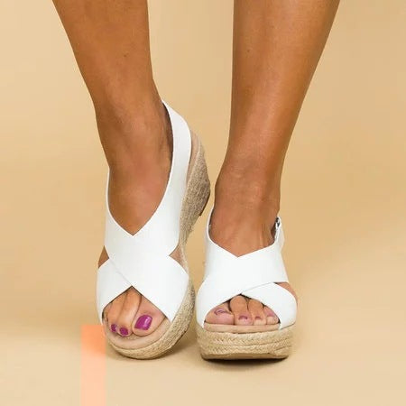 Comfortable women's summer sandals, lightweight and breathable open-toe footwear with adjustable straps for all-day wear.