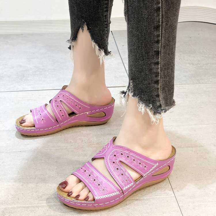 Women's comfortable open toe sandals with arch support, ideal orthopedic summer shoes.