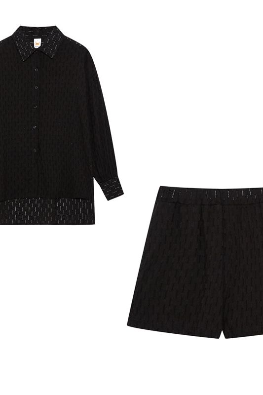 Lightweight women's shirt and short set, ideal for summer comfort and casual wear.