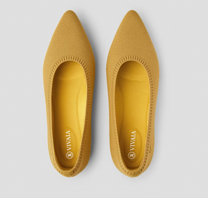 Fashionable women's slip-on flats, comfortable ballerinas for a chic spring & summer look.