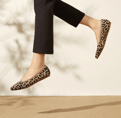 Lightweight women's slip-on shoes, comfortable ballerinas perfect for breathable spring & summer footwear.