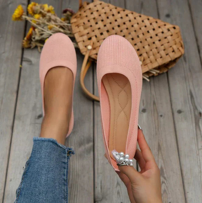 Comfortable women's everyday ballet flats, perfect for walking & long-lasting style.
