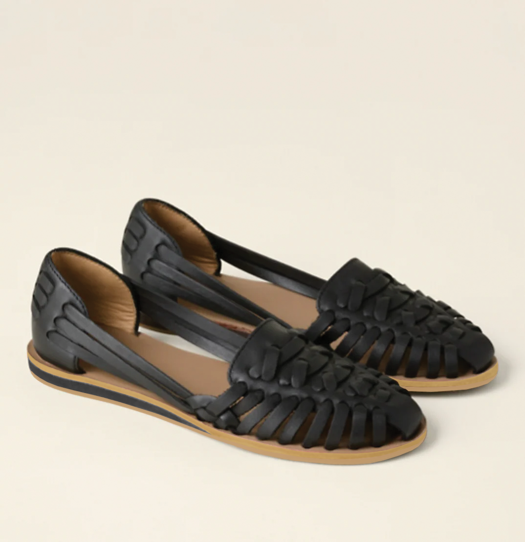Women's comfortable slip-on sandals, ideal for everyday casual style and easy summer wear.