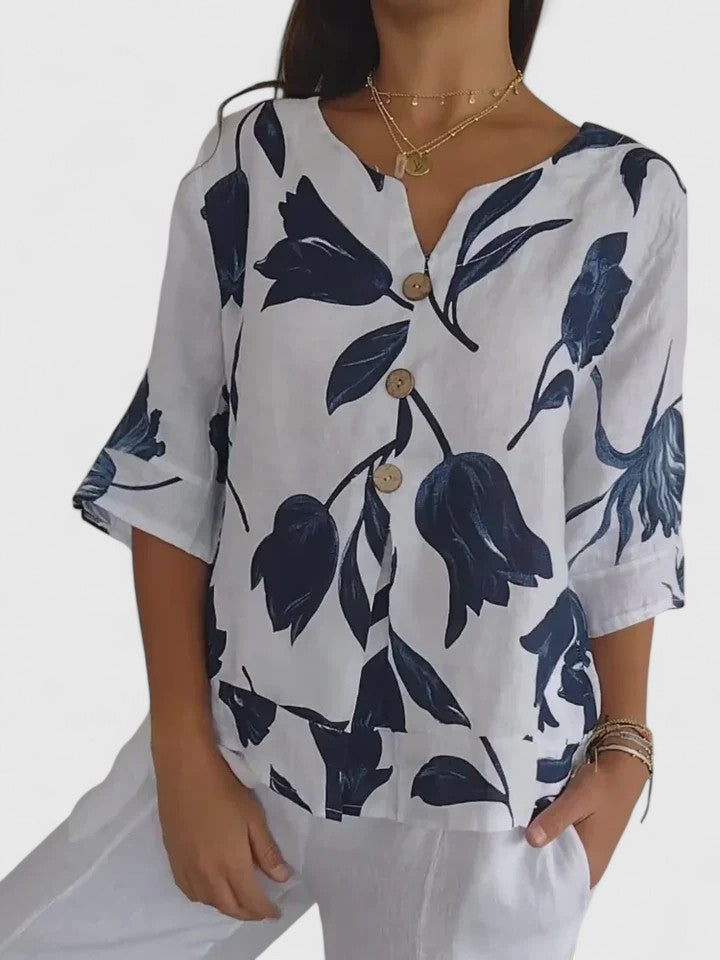 Effortless floral V-neck blouse for women. Comfortable, casual long-sleeve top, available in plus size.