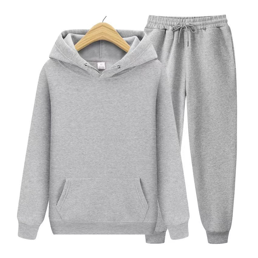 Stylish women's relaxed fit 2-piece jogger & hoodie set. Ideal casual outfit for travel & everyday comfort.