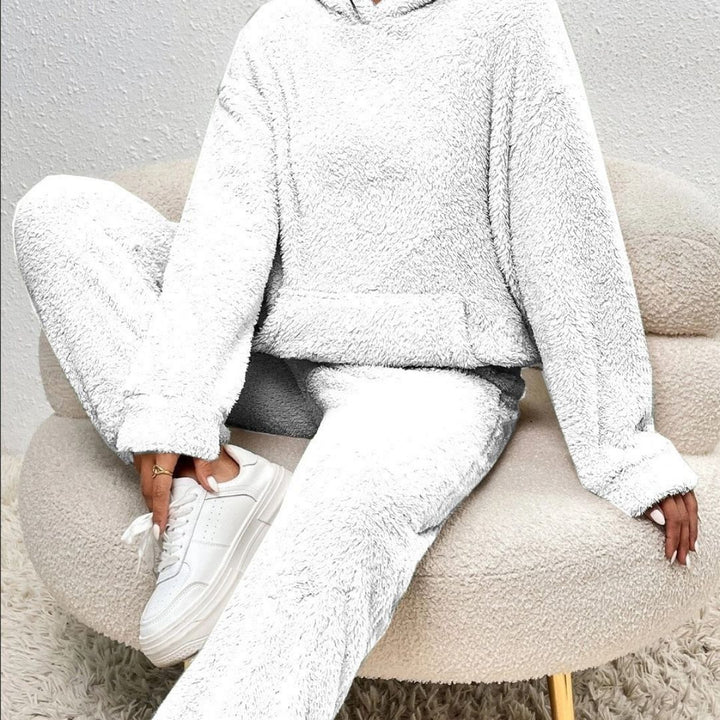 Plus size women's cozy hooded lounge set, a two-piece outfit for ultimate comfort and spring style.