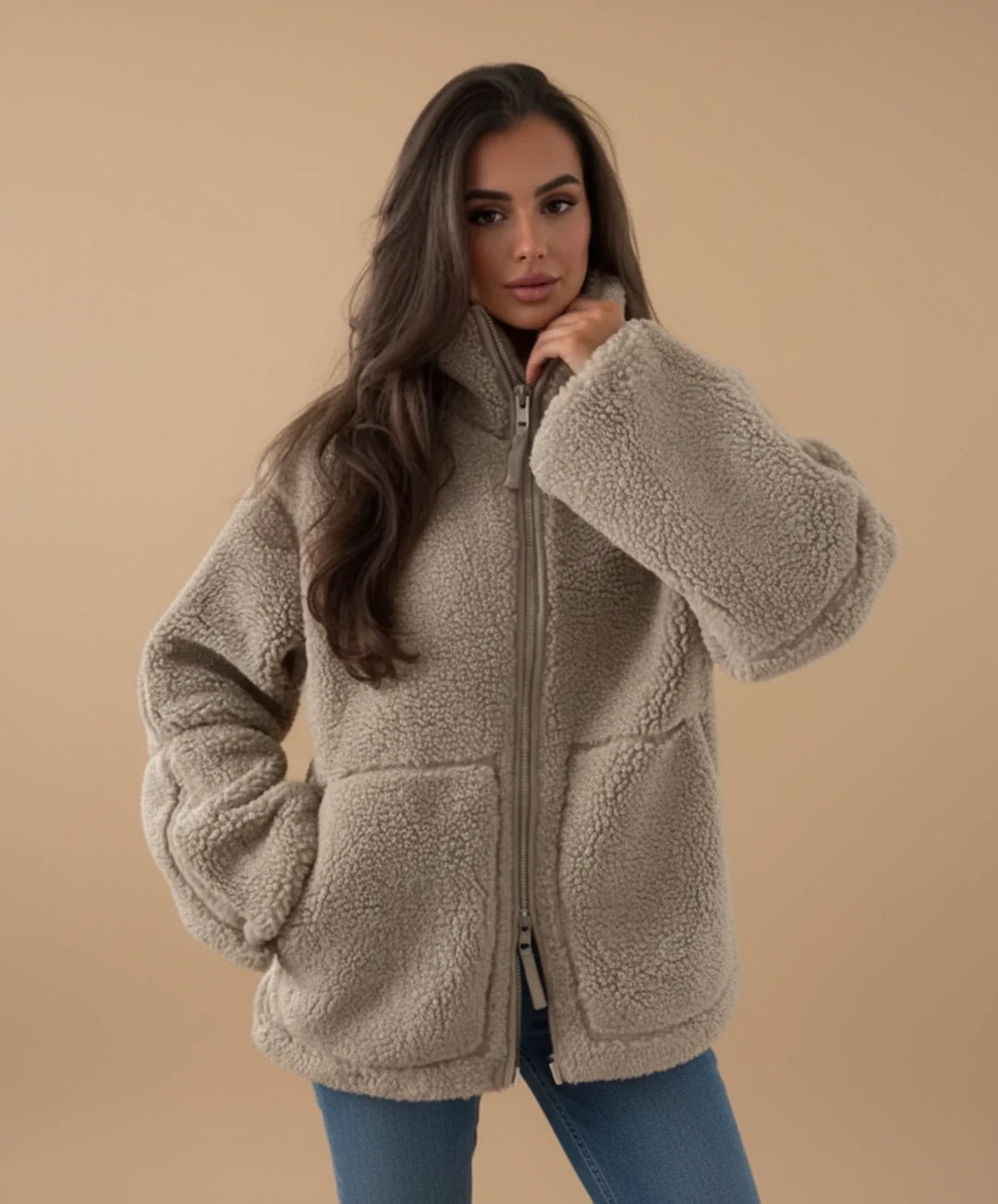 Versatile women's cozy zip-up jacket, ideal for fall fashion, winter warmth, and comfortable layering.