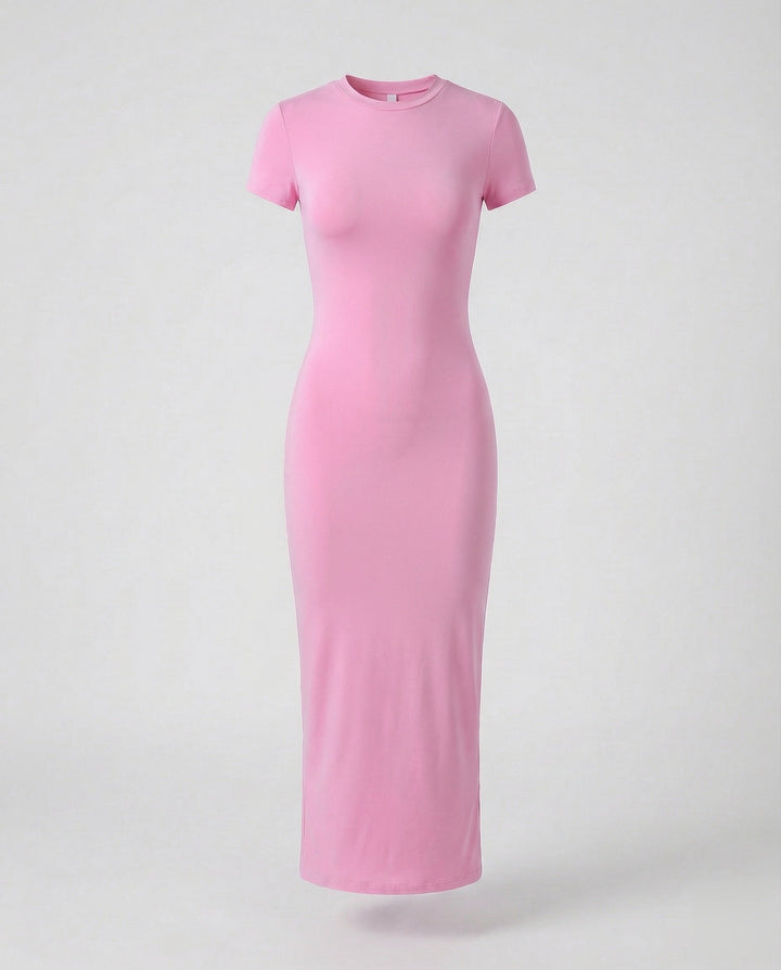 Sleek silhouette: Women's fitted bodycon maxi dress with crew neck & short sleeves for modern fashion.