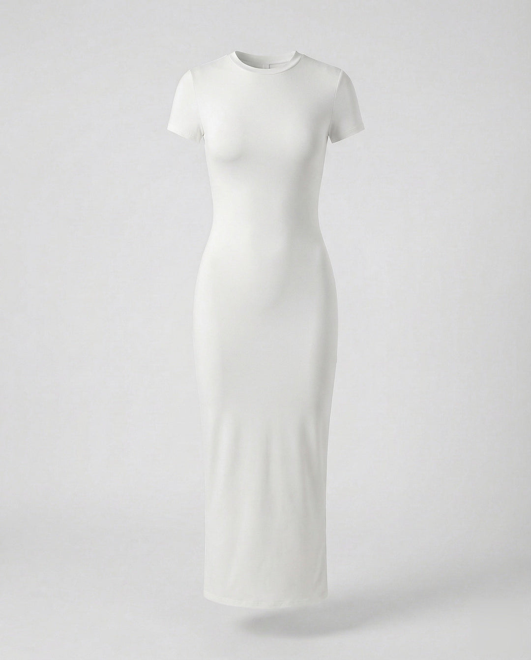 Casual chic women's bodycon maxi dress, fitted with short sleeves & crew neck for effortless summer style.