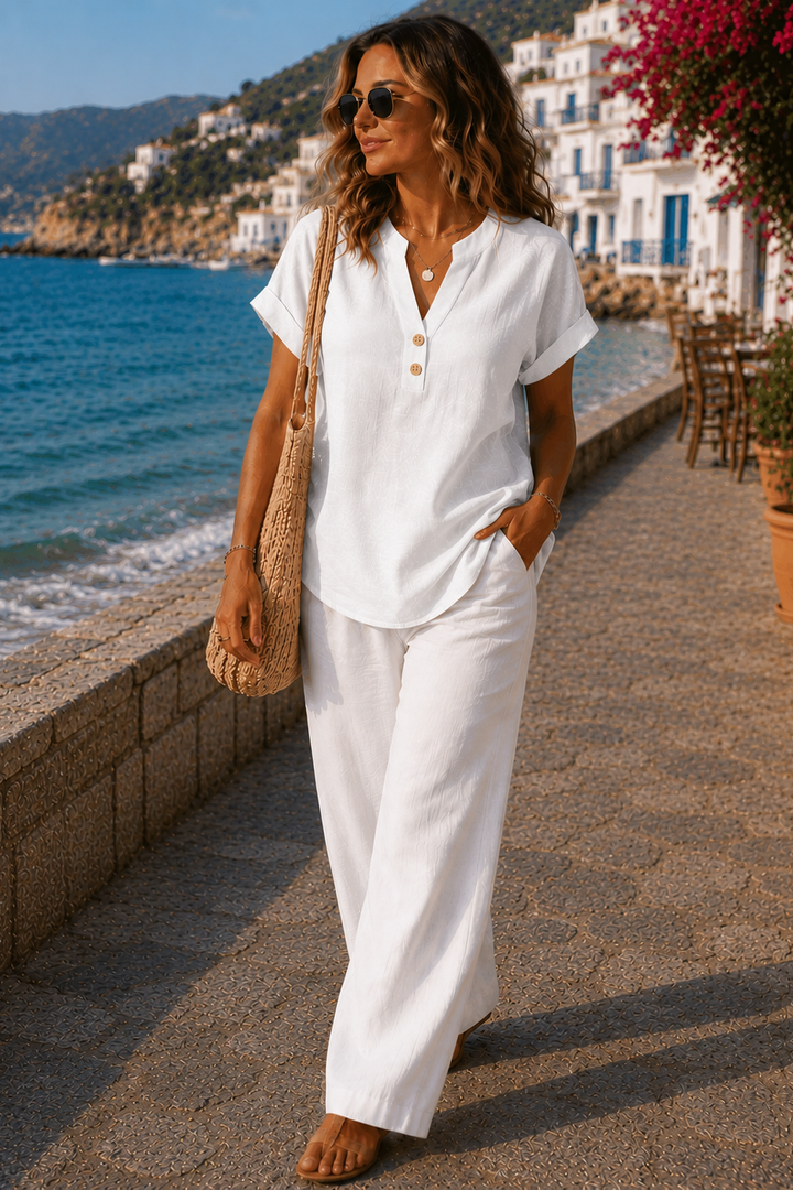 Travel-friendly women's blouse with button details. Light, breathable & comfortable for any trip.