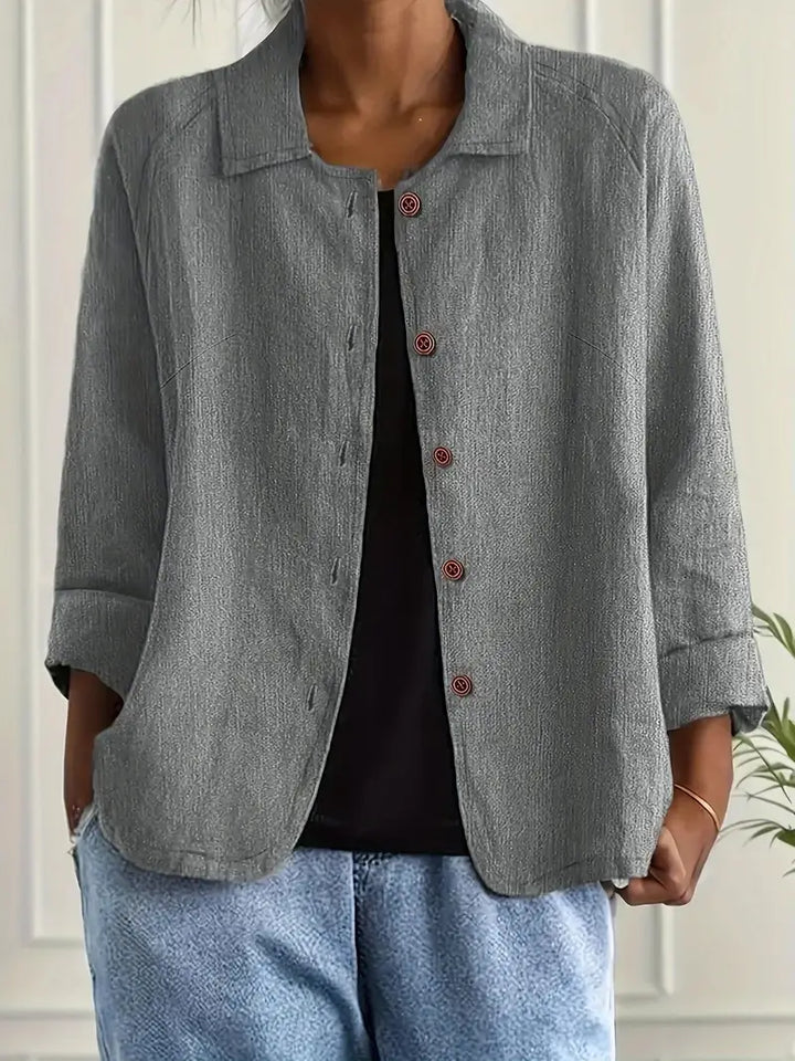 Women's everyday button-front top, casual and relaxed, perfect for versatile fashion.