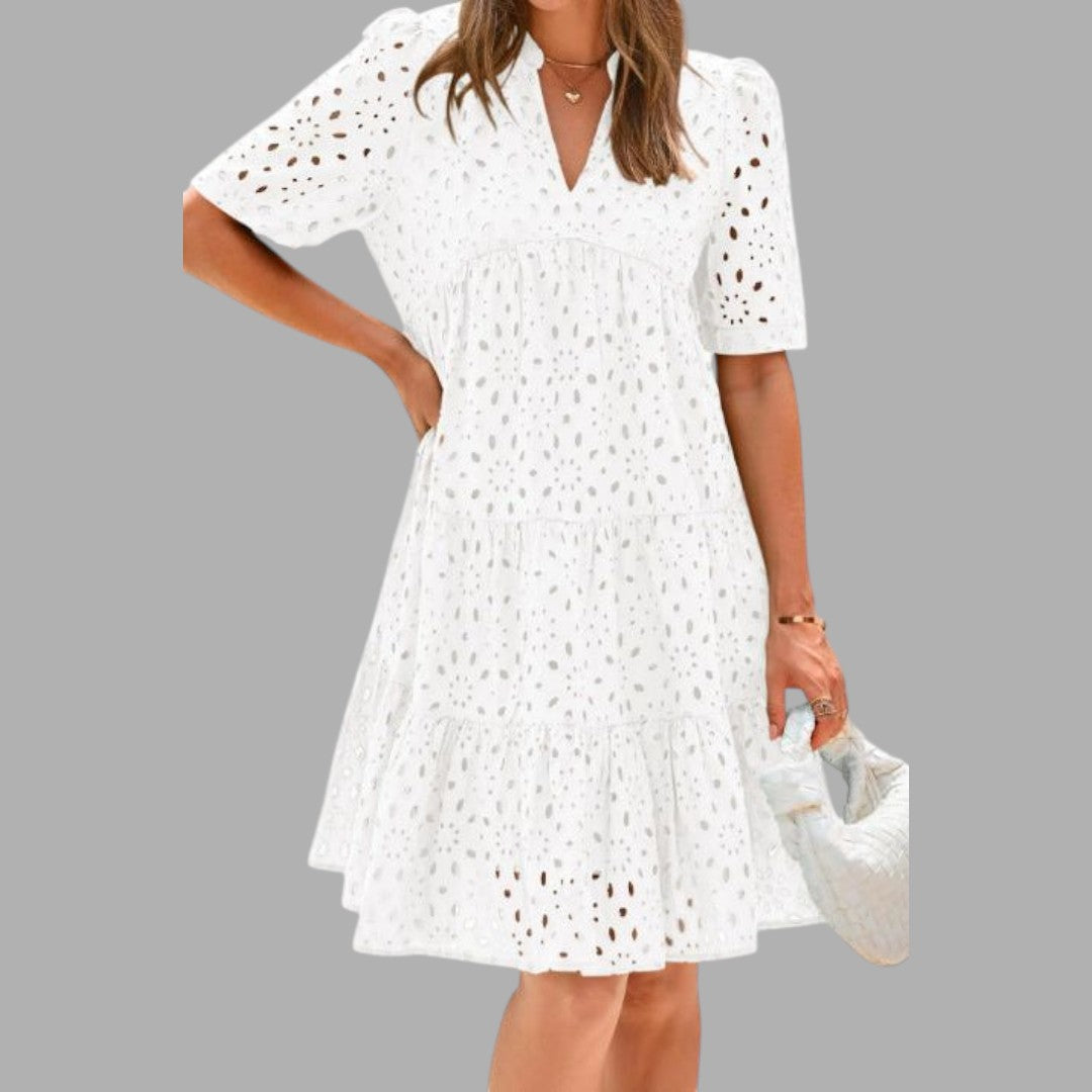 Women's effortless casual mini dress, perfect for everyday comfort & relaxed summer wear. Lightweight & versatile short dress.