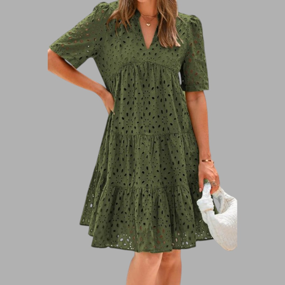 Relaxed fit women's casual mini dress. Comfortable & versatile, perfect for summer everyday wear. Effortless short dress.