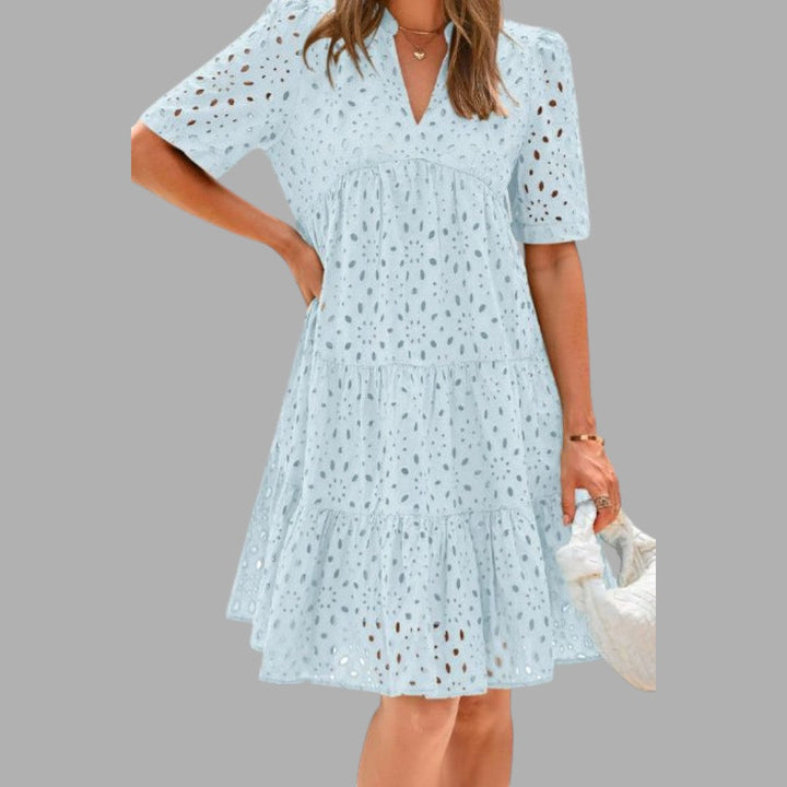Versatile women's casual mini dress. Lightweight & comfortable, ideal for everyday outfits & relaxed summer fashion.