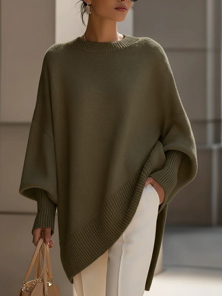 Women's Effortless Chic Oversized Sweater, a cozy knit with relaxed fit for modern everyday stylish layering.