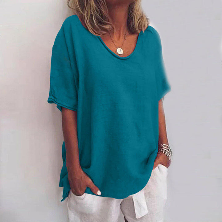 Modern fashion women's blouse: comfortable, flowy fit, perfect for versatile, effortless everyday style.