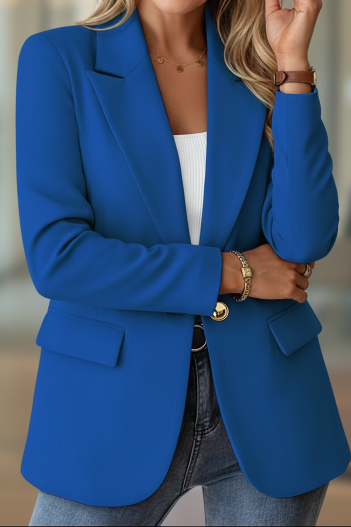 Elegant women's blazer jacket, relaxed tailored fit, ideal for professional or chic casual wear.