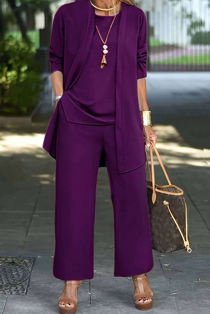 Complete women's summer lounge outfit, a comfortable and stylish 3-piece set for any casual occasion.