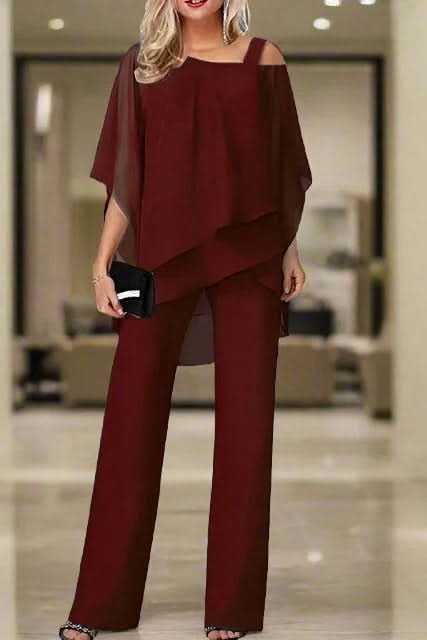 Chic women's two-piece casual set, ideal for lounging, travel, or an elegant day-to-night look.