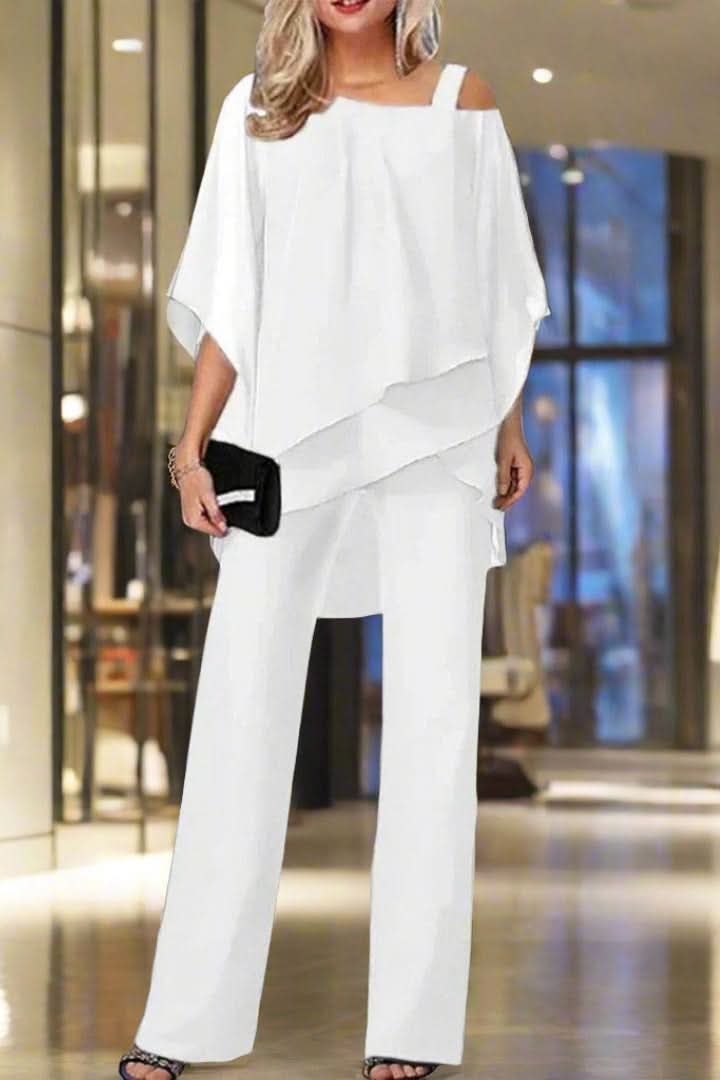 Comfortable women's coordinated two-piece outfit, a stylish and versatile ensemble for relaxation.