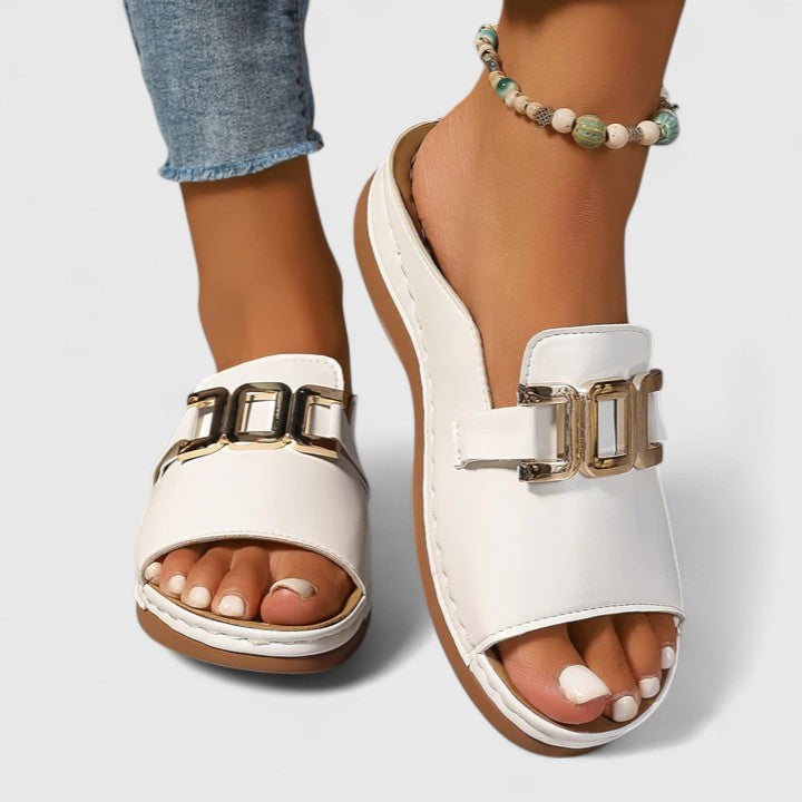 Sophisticated women's orthopedic sandals, non-slip, perfect for summer walking.