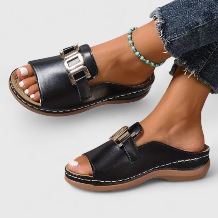 Comfortable women's walking sandals with arch support, non-slip design, sophisticated.
