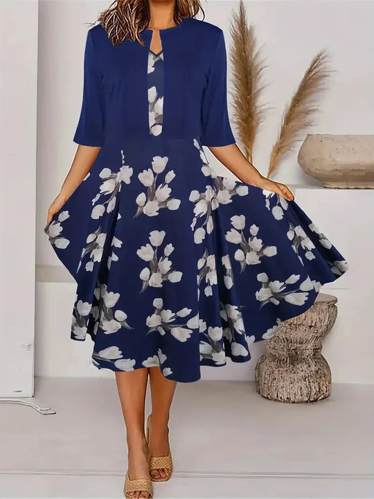 Flowy elegant maxi dress for women, offering comfortable wear and a sophisticated look.